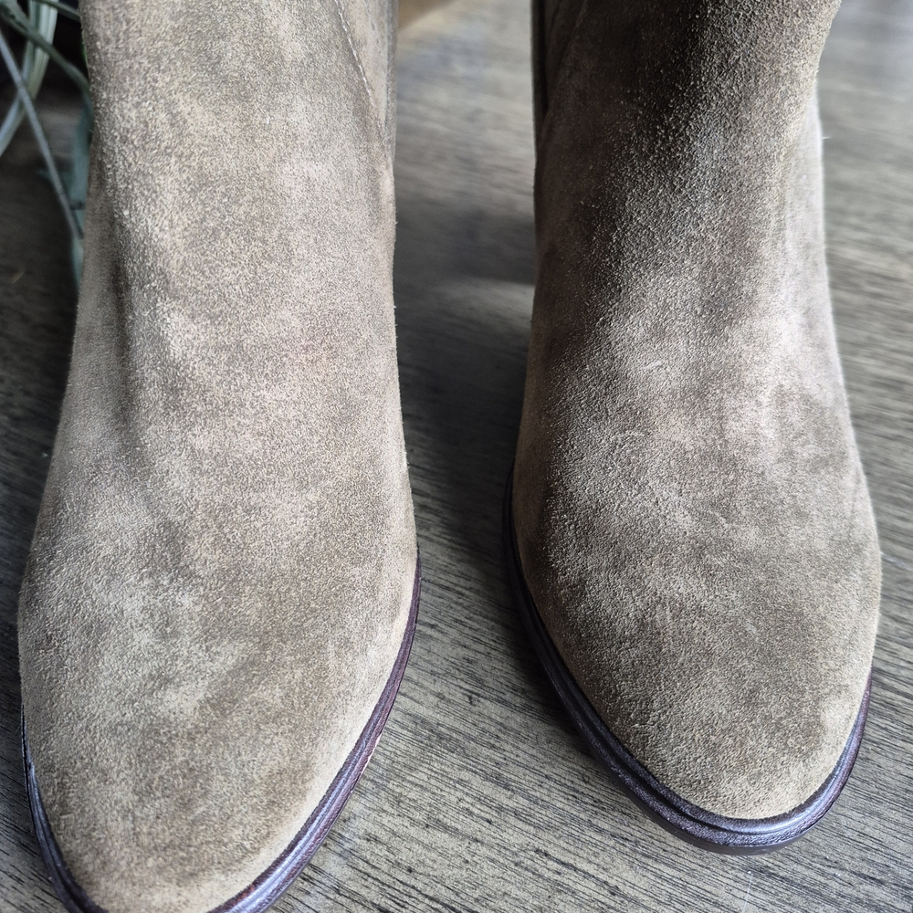 JOIE 'Cloee' Suede Leather Sz 9 /39 Booties Olive Ankle Boots Quality Richness - Picture 13 of 13